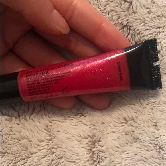 Victoria Secret Lip Gloss - Picture 2 of 3